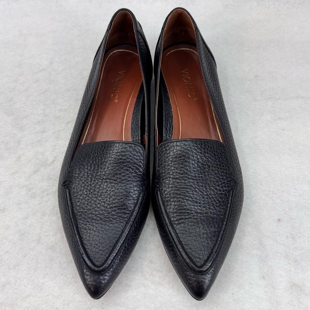Vionic Black Leather Pointed-Toe Loafers